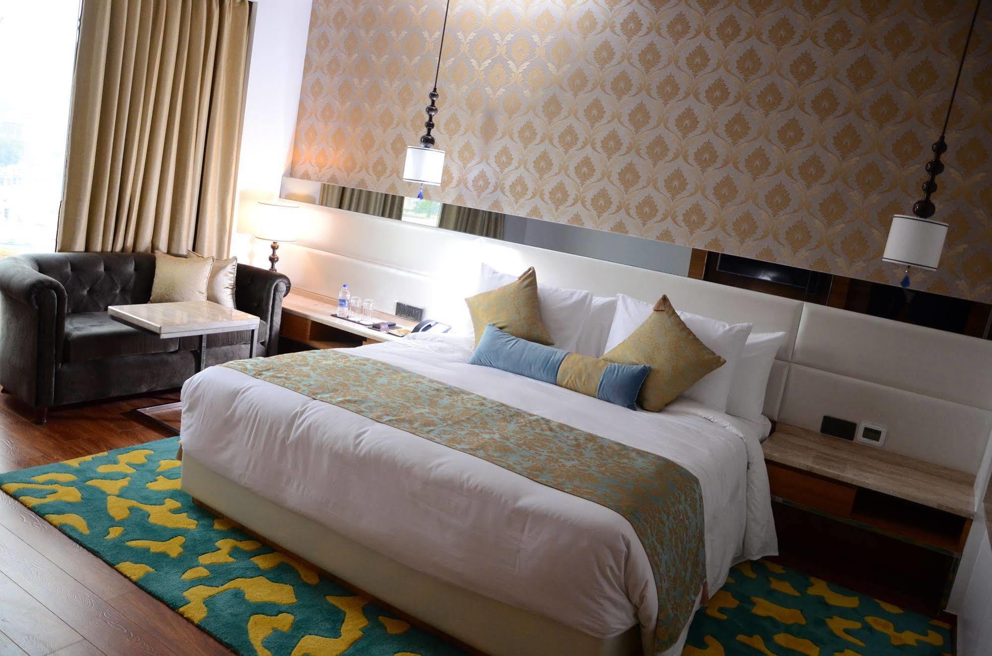 Hotel Radisson Blu Jammu Extérieur photo